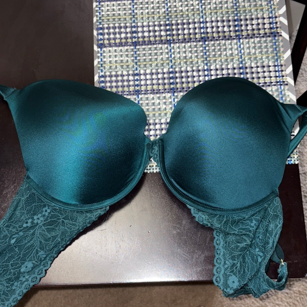 Elegant Teal Lace Bra